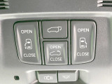 【両側パワースライドドア】スマートキーや運転席のスイッチで後席両側スライドドアの開閉が可能♪電動だから力を入れてドアを開ける必要が無く、小さなお子様でも簡単に開け閉めでき快適です♪