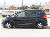ご納車前には納車点検整備を実施いたします。指定交換部品(エンジンオイル、オイルエレメント、ワイパーゴム等)新品交換致します。その他必要交換部品は点検時交換致します。
