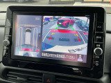 [アラウンドビューモニター]車両を上から見たようなカメラで周りの障害物などが一目瞭然!駐車が苦手な方でも、らくらく駐車♪