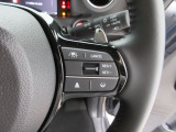 Hondaセンシングの機能のひとつ、アダプティブクルーズコントロール付!アクセルから足を離しても設定したスピードと前車との車間を保ち走行してくれます!車線維持もアシスト☆高速道路で疲労軽減ですね☆