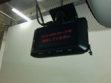 別途SDカードが必要です。