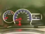 視認性の高いメーターパネル。走行に必要な情報を一目で確認でき、運転に集中できます。