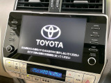 【メーカー純正9インチナビ】インテリアに溶け込むスタイリッシュな「専用設計」メーカーナビを装備♪視認性や操作性など基本性能にも優れ、より上質なカーライフをお楽しみいただけます。