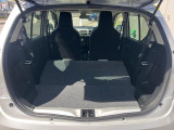 普段のお買い物や通勤、送迎等に十分な荷室スペースを確保しております。セカンドシートを倒すと、大きな荷物の積載も可能です♪