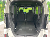 普段のお買い物や通勤、送迎等に十分な荷室スペースを確保しております。セカンドシートを倒すと、大きな荷物の積載も可能です♪