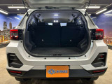 トランクスペースも充分な広さがございます。ゴルフバッグも収納可能です。