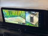 【アラウンドビューモニター】専用のカメラにより、上から見下ろしたような視点で360度クルマの周囲を確認することができます☆死角部分も確認しやすく、狭い場所での切り返しや駐車もスムーズに行えます。