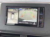 アラウンドビューモニター(全方位カメラ)付きなので、狭い道も車庫入れも丸見えで安心!ソナーで障害物を警告するのでバックが苦手な方も、得意な方も安全度UP!