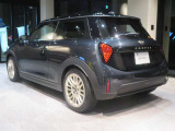 現車確認のご来店予約等もお待ちいたしております。お気軽にTEL 0078-6002-369993(無料)MINI一宮まで。