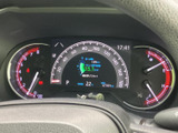 視認性の高いメーター類で、運転状況を的確に把握。運転に集中できる、安全な運転環境を提供します。各情報の表示も分かりやすいです。