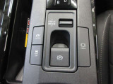 エコモードで、従来型のノーマルモードにも匹敵する加速性能を実現。気持ちのいい加速が得られるパワーモードも搭載