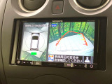 【アラウンドビューモニター】専用のカメラにより、上から見下ろしたような視点で360度クルマの周囲を確認することができます☆死角部分も確認しやすく、狭い場所での切り返しや駐車もスムーズに行えます。