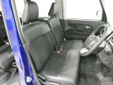気になる汚れは「まるまるクリン」で解消! 当社の中古車はシートを外して隅々までキレイにクリーニングしてあります(但し、一部 高年式車両等は除きます)