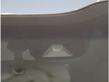 フロントについているこちらのカメラで安全性能を高めています!