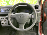 握りやすい形状で、ドライバーの負担を軽減。操作性にも優れ、スムーズな運転をサポートします。快適なドライブに貢献するステアリングです。