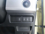 両側電動のスライドドアで楽々スムース!運転席からも開閉の操作もできます♪キーのスイッチひとつで自動開閉できる便利な機能もついてます♪