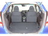 2列目シートを倒すと、広々としたラゲッジスペースが生まれます!大きな荷物や長い荷物も簡単に収納することができます!