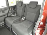 高品質カークリーニング 外装・内装、岐阜トヨペットの専門スタッフがシートもカーペットも綺麗に洗浄済み!プロの仕上げを是非ご確認ください。