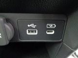 ナビ連動USB・充電USB
