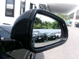 車線変更の注意表示も装備しておりますので安心してドライビングを楽しむことができます!