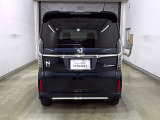 納車時には安全かつ安心してお乗り頂けるようホンダ専門知識を持つ整備スタッフが点検・整備・装備も説明をしてお渡ししております。