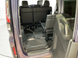 わくわくゲートで、後ろが狭い所でもスムーズに荷物の出し入れや乗降もできます。