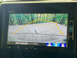 【バックカメラ】駐車時に後方がリアルタイム映像で確認できます。大型商業施設や立体駐車場での駐車時や、夜間のバック時に大活躍!運転スキルに関わらず、今や必須となった装備のひとつです!