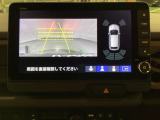 バックでの車庫入れも安心です! リアカメラが付いているバックモニター付のナビを装備しております。バンパーについているソナーや、操作線もついており距離感も画面から確認できます。