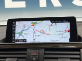 ●純正ナビ:一体感のあるナビは、高級感ある車内を演出してくれます。オーディオ機能も充実しておりますので、運転もより楽しめます♪