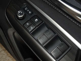 電動格納式ドアミラー・パワーウインドウを装備しています。