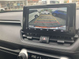 バックガイドモニターで、後方を確認しながら安心して駐車することができます。運転初心者も熟練者も必須の機能ですよ!