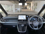 見通しのよいすっきりとした視界で、誰でも運転しやすいです。運転のしやすさは疲れにくさにも繋がりますよ♪