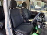 見通しのよいすっきりとした視界で、誰でも運転しやすいです。運転のしやすさは疲れにくさにも繋がりますよ♪