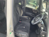 運転席前列シートです。