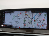【純正ナビゲーション】BMWのナビゲーションは操作性も良く、詳細な地図情報と交通状況を見やすく表示し、快適なドライビングをサポートしながら目的地までナビゲートします。
