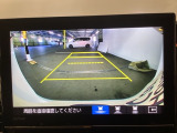 バックモニター付きで、車庫入れやバック時の後方確認をサポート。