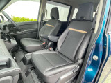 お車の販売と共に、自動車保険もご紹介しております。 弊社取り扱い会社と同じであれば日産独自のサービスもあります。