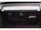 スマートフォンなどの音楽再生が可能なUSB接続ジャック装備車両です♪♪♪