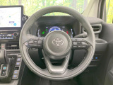 インテリアに合わせたデザインのステアリングは、運転される方のことも考え、運転しやすい形状、大きさです。是非一度、実際に触ってお確かめください。