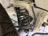 お車を安心してお乗りいただく為には、足回りの定期点検が欠かせません。サービスサポート(有償保証)では無料点検もご提供しており、安心のカーライフをお過ごしいただけるサポート体制が整っています。