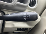 操作しやすいウインカーレバーで、安全な車線変更をサポート。直感的に操作できるので、運転に集中できます。確実な合図で安全運転。