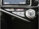 【オートエアコン】1年中快適な室内を提供!車内温度を設定すると、風量を自動で調整してくれます。
