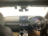 フロントガラスが大きく、ワイドな視界で運転もしやすくなるように設定されています。
