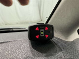 コーナーセンサーを車の前後に装備。障害物までの距離に応じて警告音を変えてお知らせ。縦列駐車時や駐車場・車庫などでの取り回しをサポートします。詳細は販売店スタッフまでおたずねください。