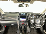 【前方視界】開放的な前方視界!運転がしやすく疲れにくいです♪窓が大きく、見通しがとっても良いおクルマですよ♪