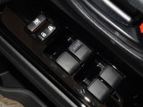 電動格納式ドアミラー・パワーウインドウを装備しています。