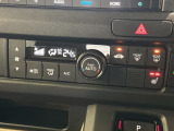 シートヒーターが付いています!寒い日に便利な装備ですね。