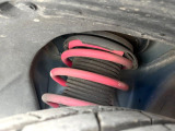 お車を安心してお乗りいただく為には、足回りの定期点検が欠かせません。サービスサポート(有償保証)では無料点検もご提供しており、安心のカーライフをお過ごしいただけるサポート体制が整っています。
