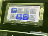 CDやUSB、Bluetoothなど、様々なメディアに対応。お好みの音楽で、ドライブをさらに楽しく演出できます。音質も良好です。