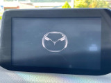 【マツダコネクトナビ】車内の雰囲気にマッチした一体型タイプのナビ。各種車輌設定やBluetooth再生等、様々な機能が楽しめます。直感的なダイヤル操作が可能で、使い勝手も良好です。